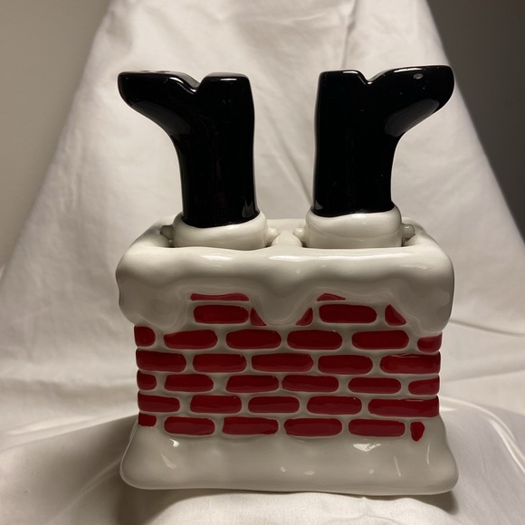 Department 56 Santa Boots Salt & Pepper in Chimney Shaker Set - Picture 3 of 10